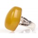 Sidabrinis žiedas su geltonu gintaru